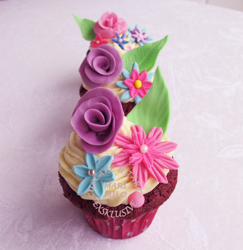 födelsedags cupcakes