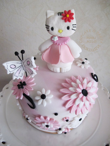 Hello Kitty rosa tårta