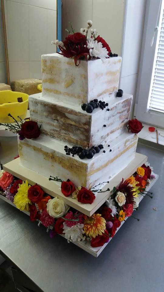Naked Cake Bröllopstårta 